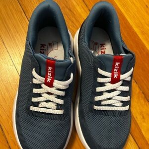 Kizik kids Blue Sneakers with White Laces